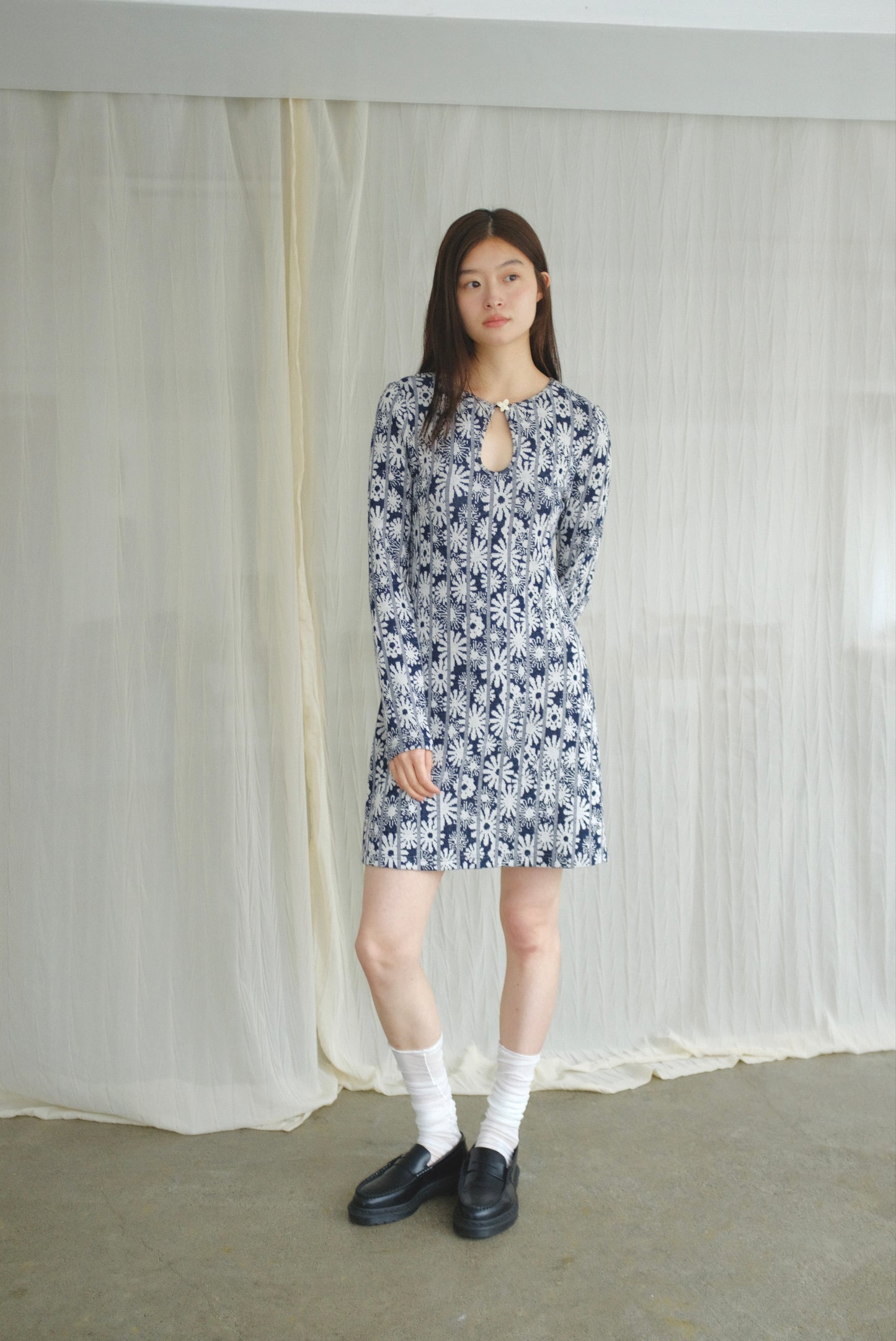 DEERTRIP | Floral Vintage | Slim Fit Midi Dress