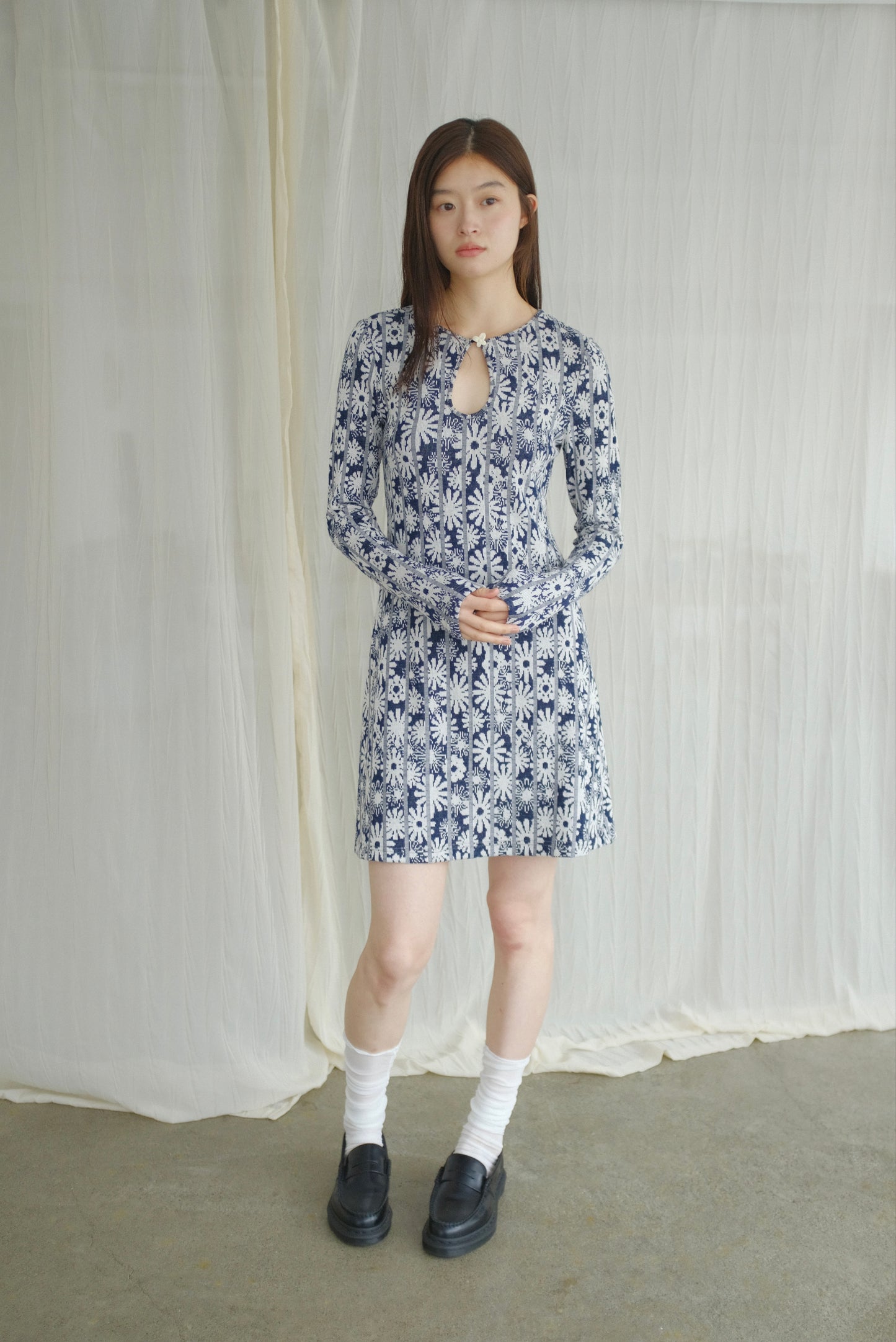 DEERTRIP | Floral Vintage | Slim Fit Midi Dress