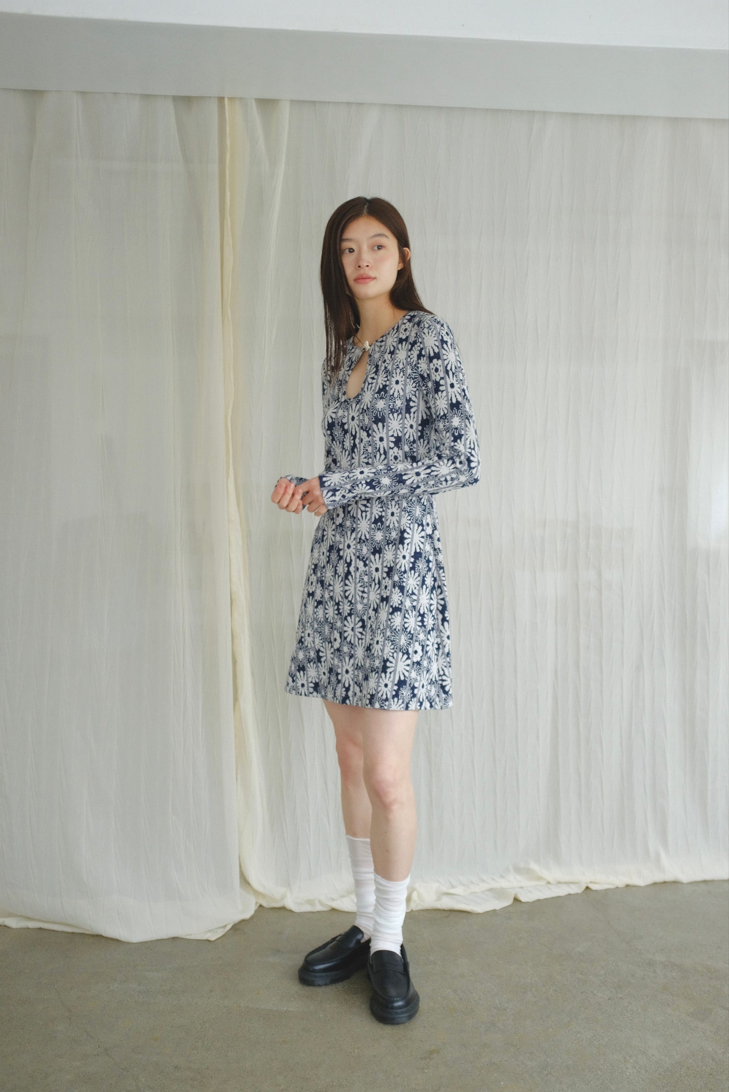 DEERTRIP | Floral Vintage | Slim Fit Midi Dress