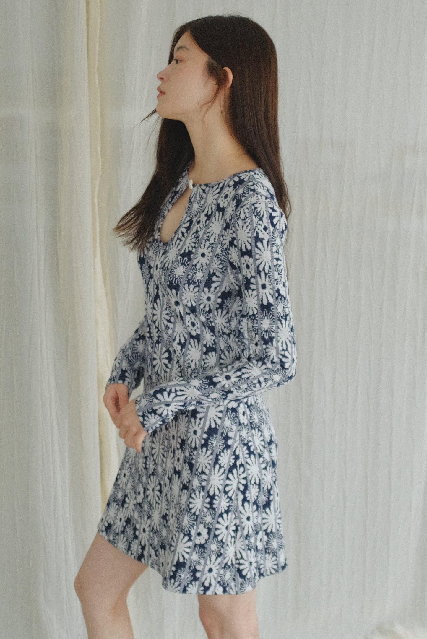 DEERTRIP | Floral Vintage | Slim Fit Midi Dress