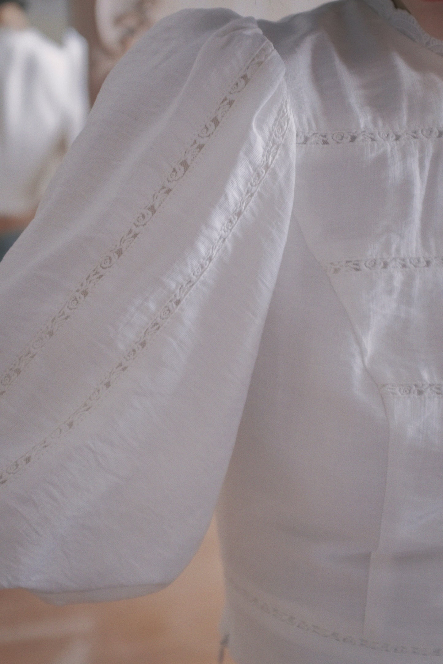 DEERTRIP | Tuscany Summer | Lace Trim Crop Top