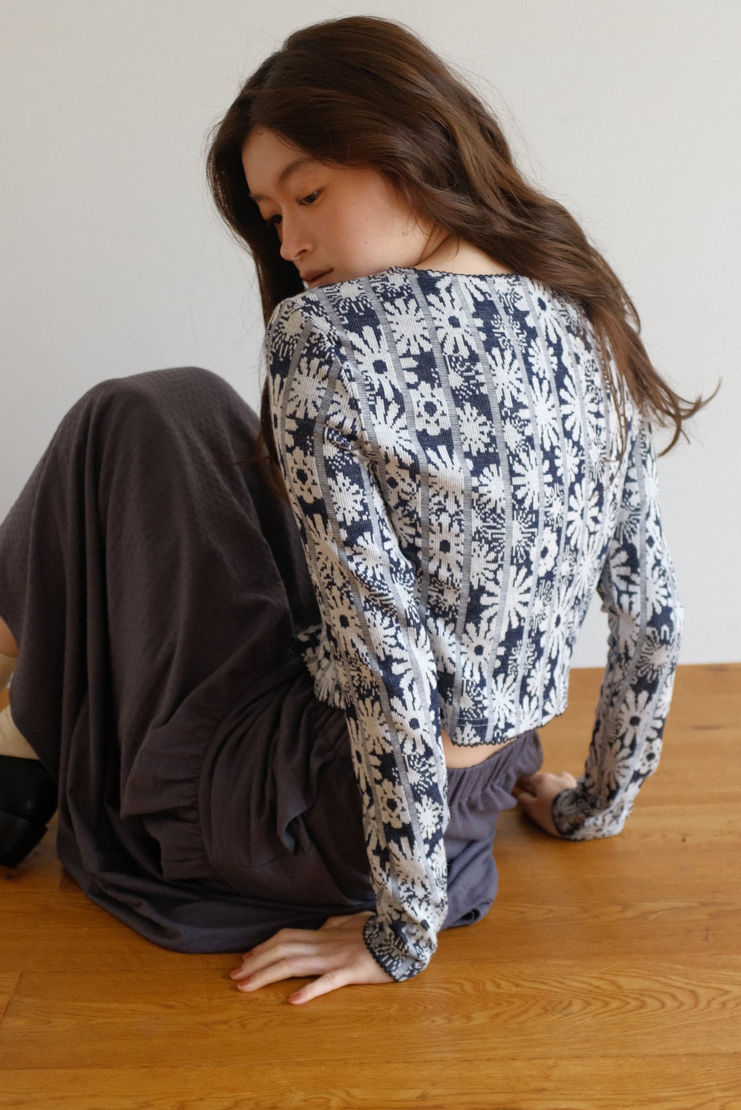 DEERTRIP | Daisy Bloom | Cropped Knit Top