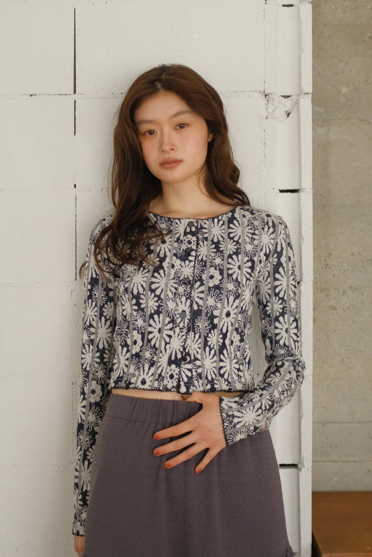 DEERTRIP | Daisy Bloom | Cropped Knit Top
