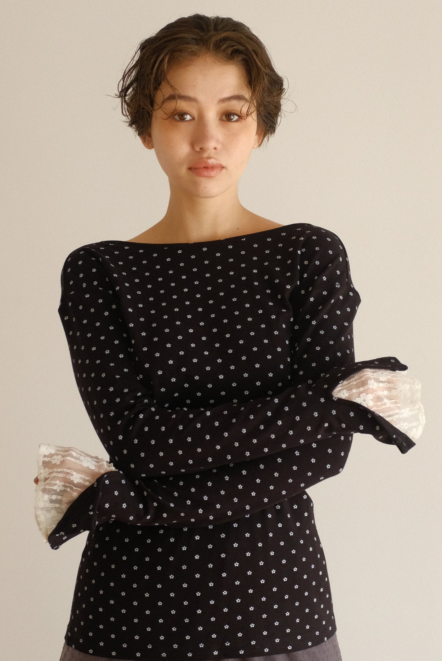 DEERTRIP | Reversible Dot | Lace Sleeve Top